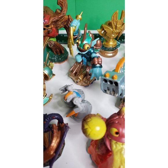 Lot of Skylanders Toys Figurines Spyro and more Activision Figurines - Picture 11 of 16
